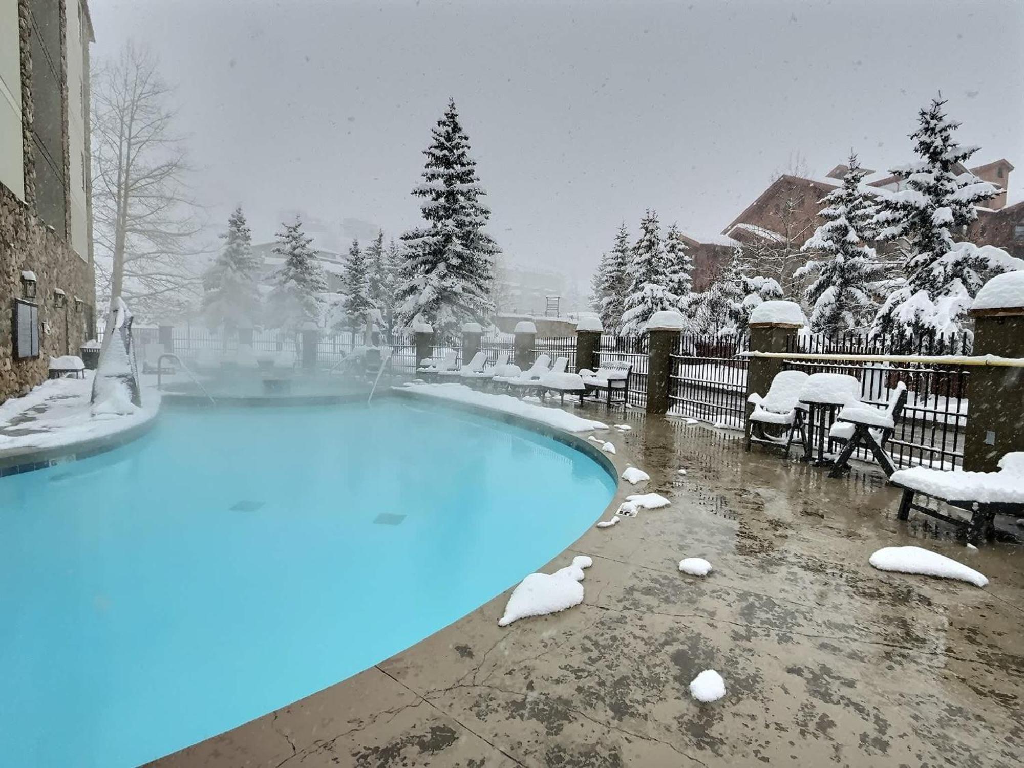 Studio 565 Perfect Location With Pool And Hot Tub Крестед-Бьютт Экстерьер фото